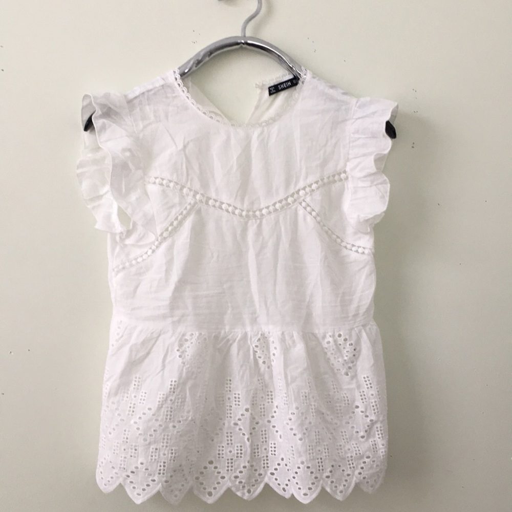 White short sleeve shirt